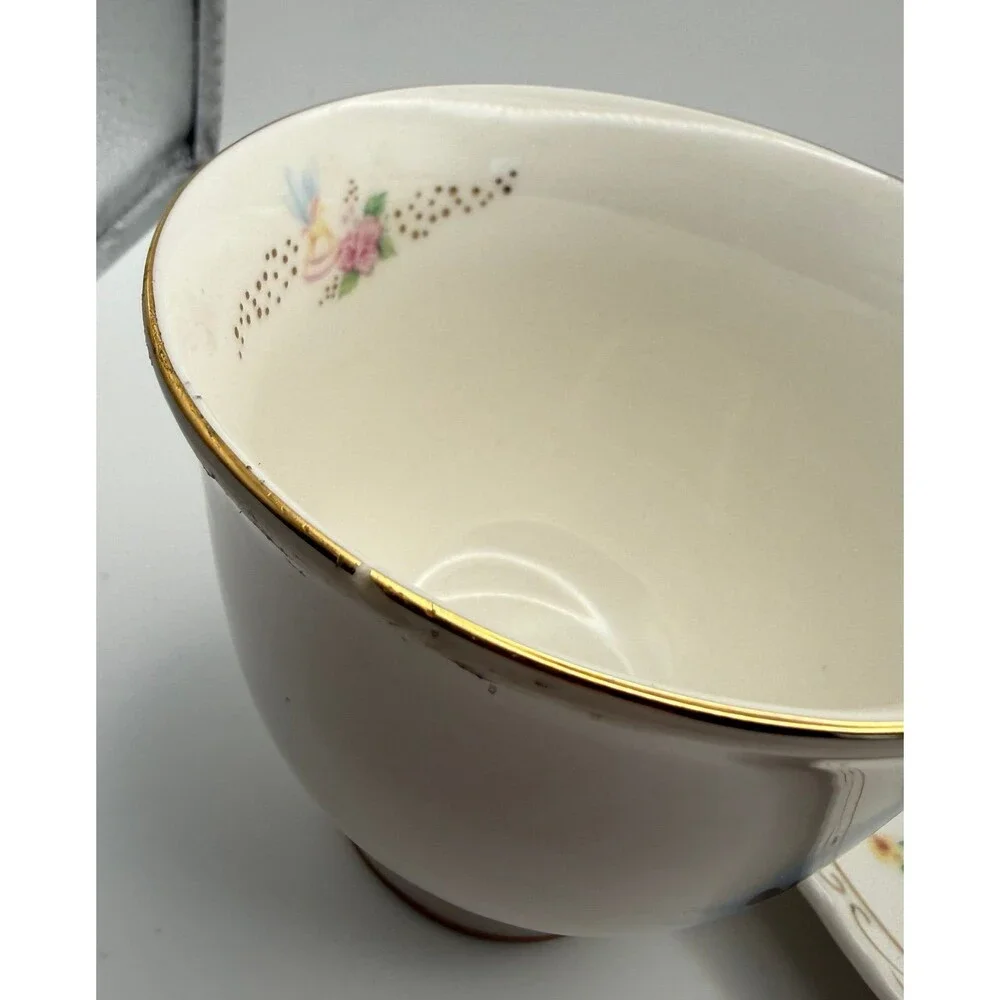 Retired  Disney Parks Excl Alice in Wonderland Tea set